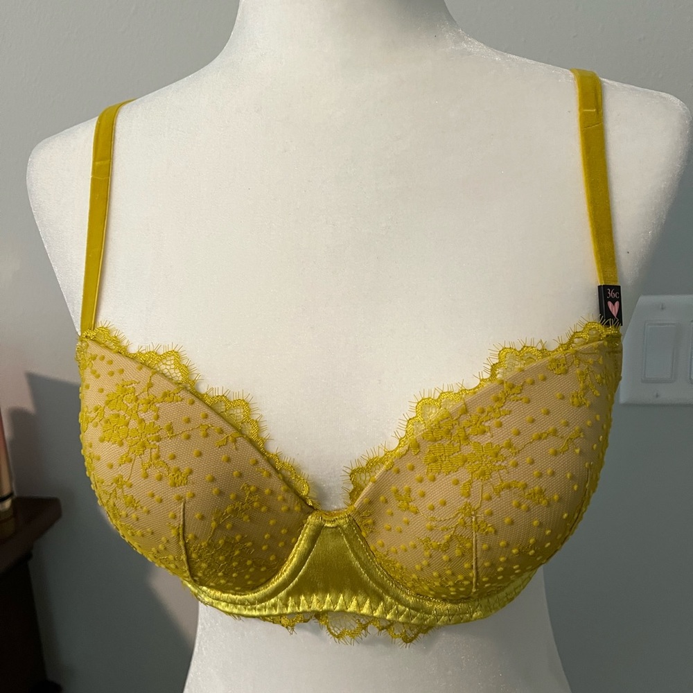 Victoria’s Secret Bra
